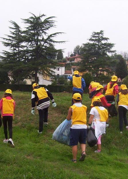 Venerdì grandi pulizie in paese 