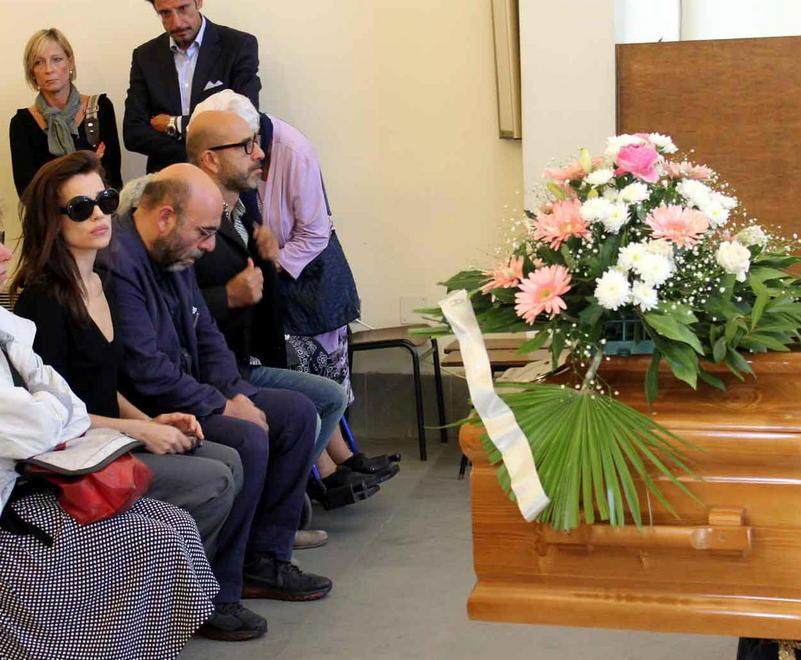 “Ciao Franca”: il saluto commosso a mamma Virzì 