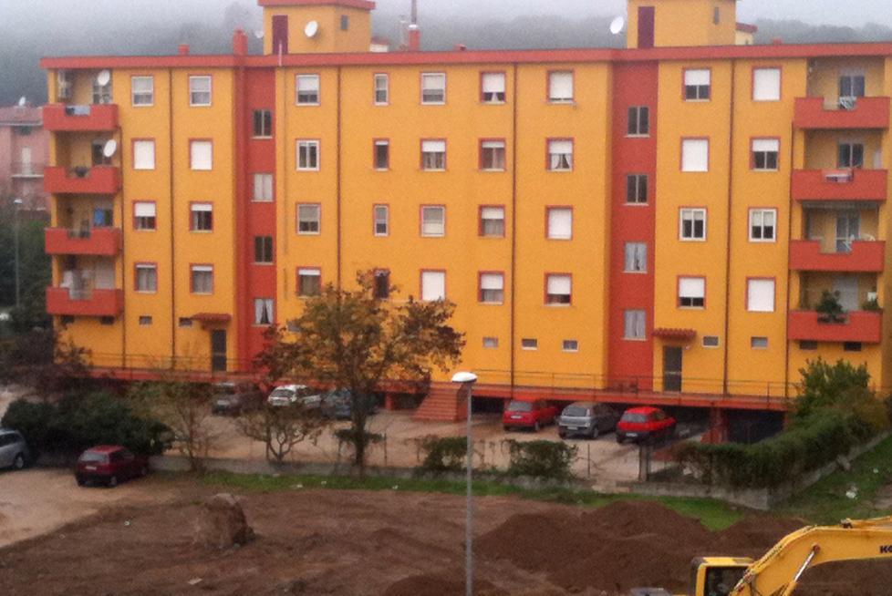 Caduta calcinacci, esposto alla Procura