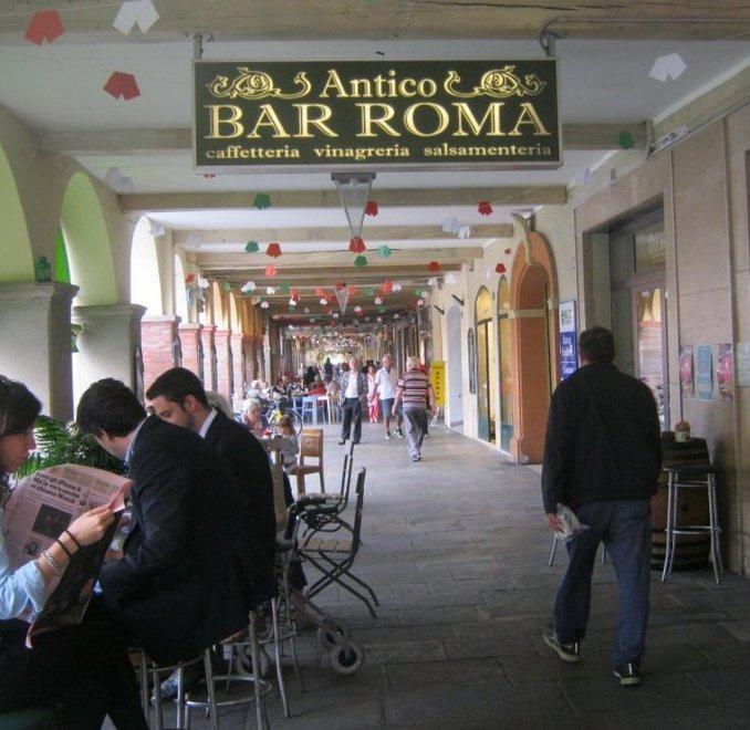 L’antico Bar Roma entra nel gotha dei locali italiani 