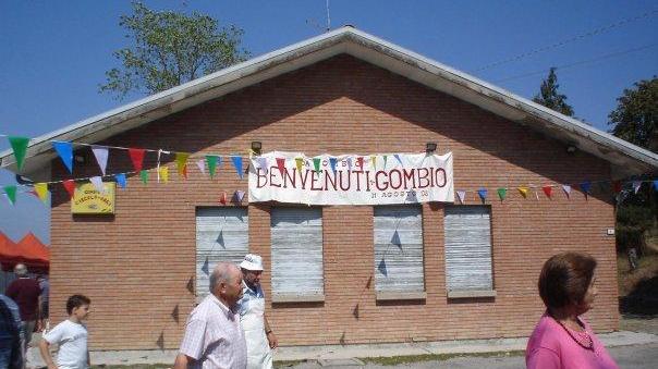 Ladri in azione nel circolo Arci Gombio