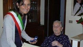 Nonna Eda ha soffiato sulle cento candeline