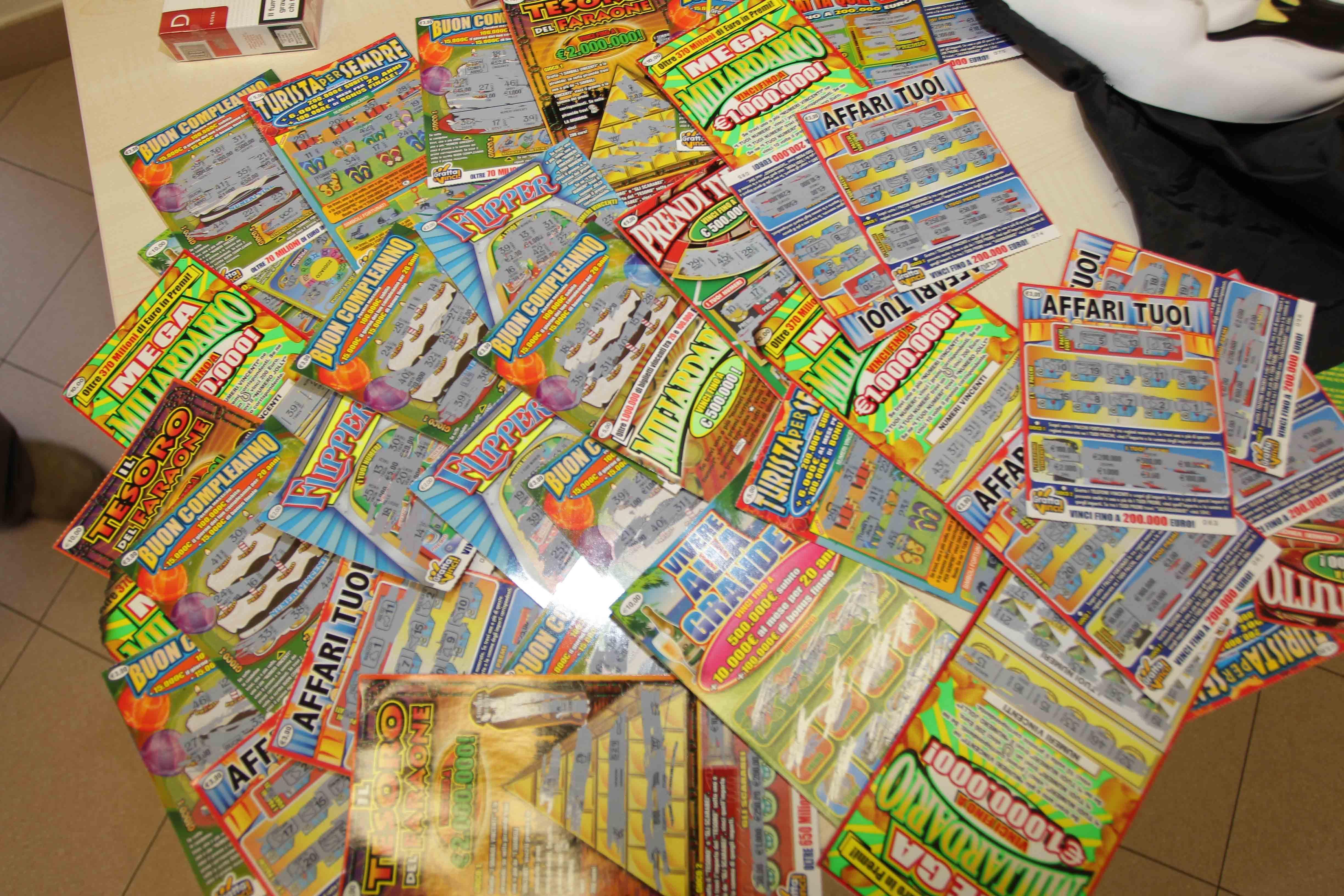 Furto in edicola, rubati soldi e gratta e vinci