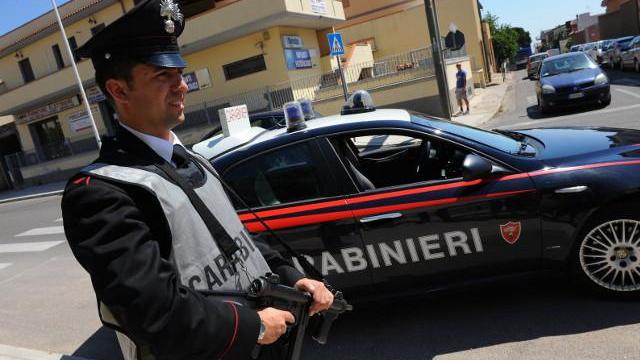 Quasi mezzo chilo di marijuana in casa, arrestato un 20enne
