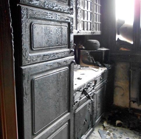  La cucina prende fuoco, una donna resta ustionata