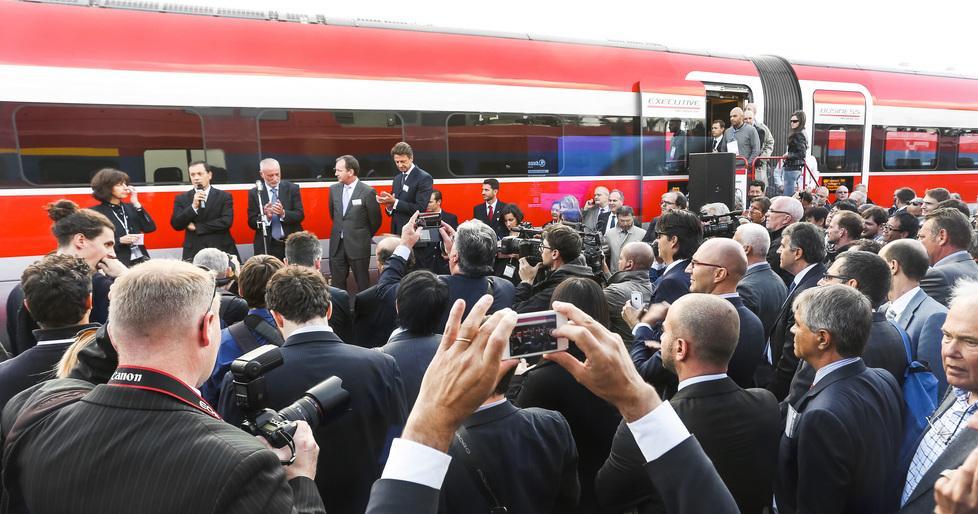Tutti in coda per il nuovo Frecciarossa 