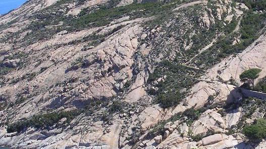 Consiglio straordinario in trasferta a Montecristo