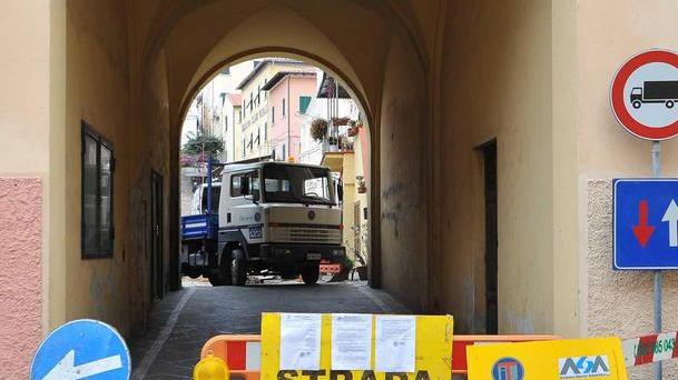 Piazza Cavour è riaperta al traffico