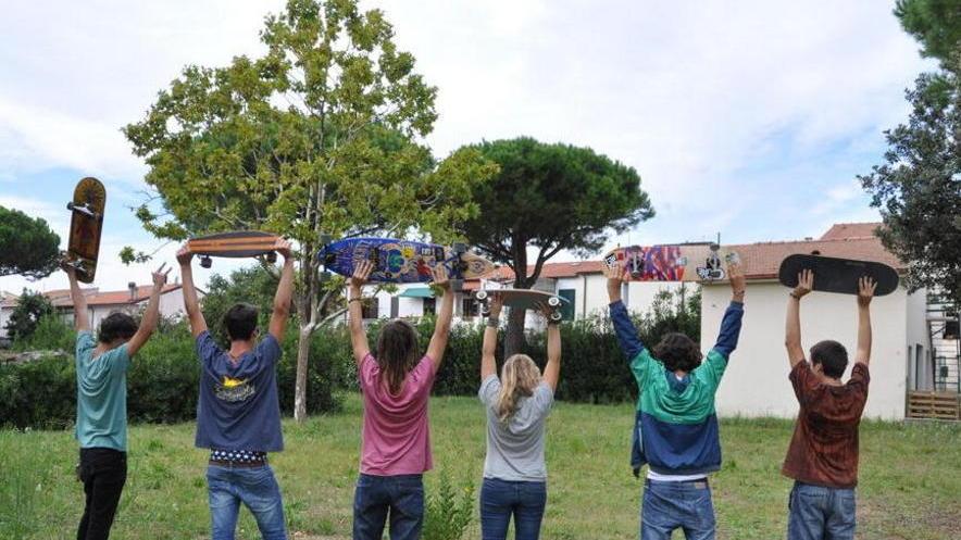 Invece delle erbacce una pista per lo skate