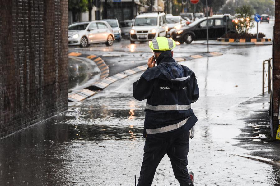 Alle Sette Del Mattino Il Mondo è Ancora In Ordine