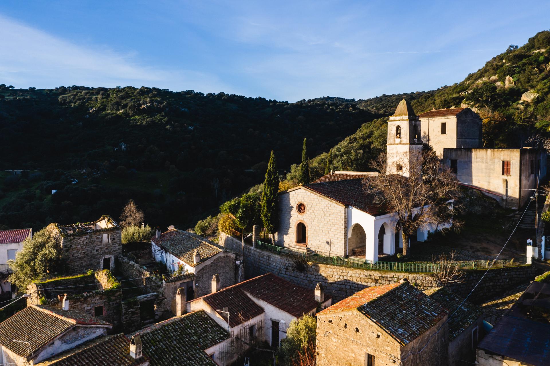 Lollove apre le sue antiche Cortes, due giorni alla scoperta del borgo La  Nuova Sardegna