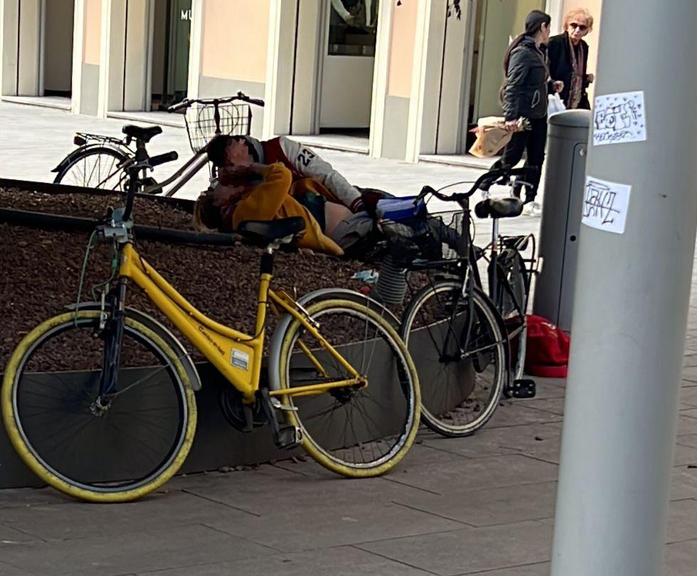 Modena Fanno sesso in piazza Mazzini Gazzetta di Modena