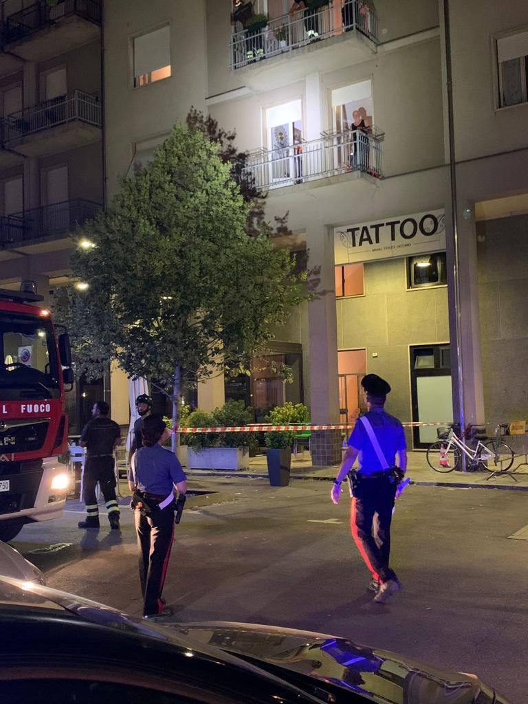 Cadono Calcinacci Dai Cornicioni In Piazza Gazzetta Di Reggio