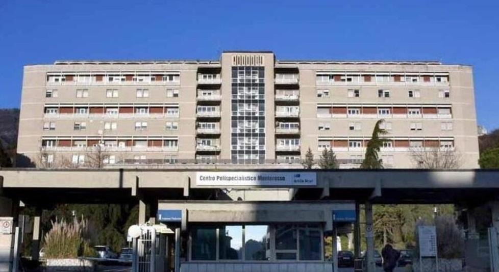 Carrara, Morte Sospetta In Ospedale: Trovato In Una Pozza Di Sangue Il ...