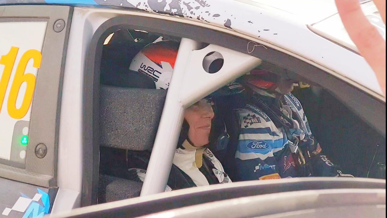 Alessandra Todde copilota inaugura la gara di Alghero: «Un’esperienza ...