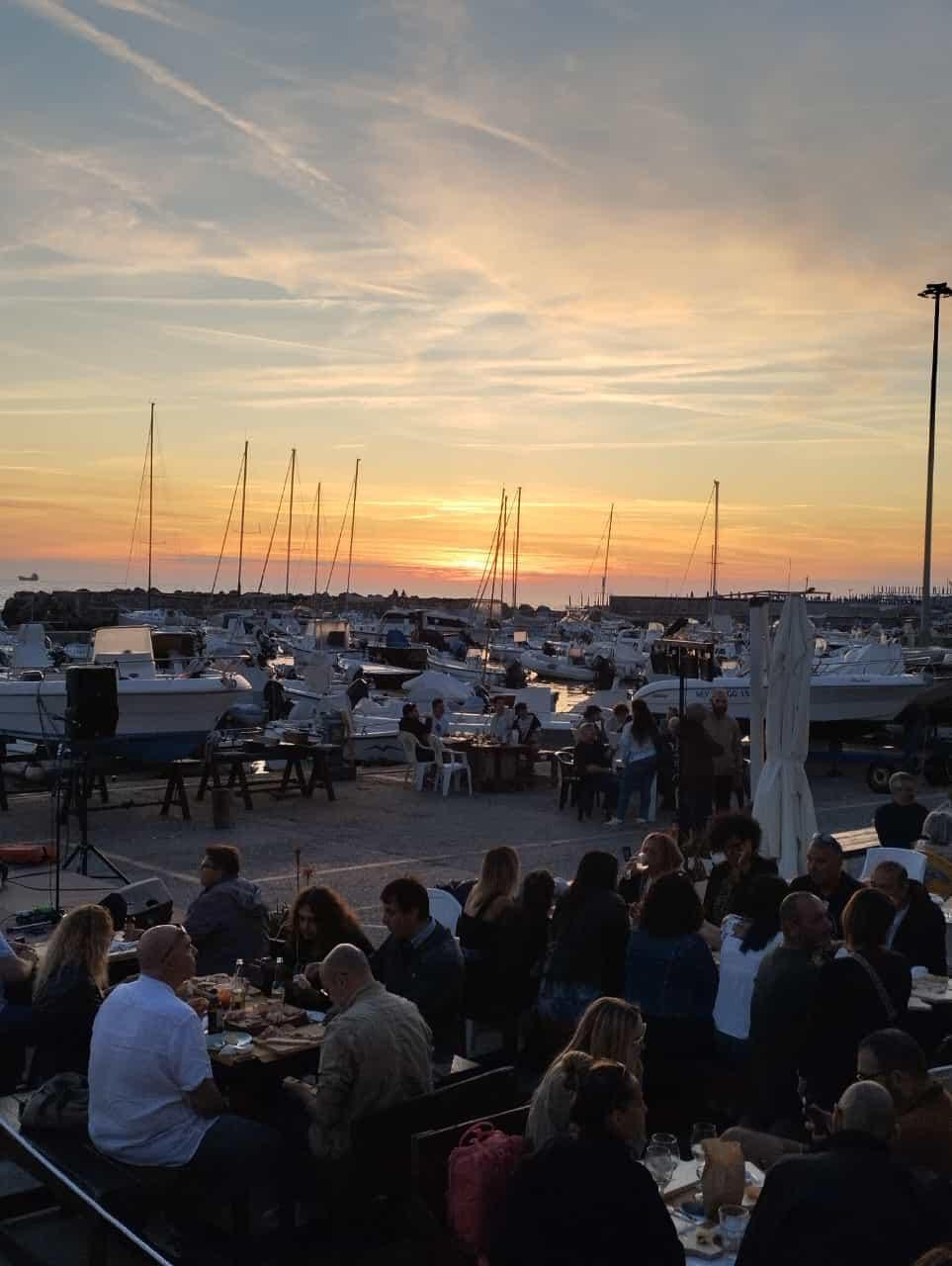 Antignano in festa il di mare di Livorno si accende di arte