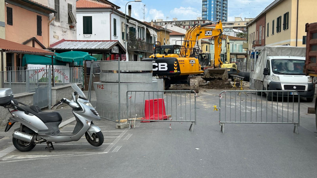 i tempi dei lavori e come cambiano viabilità e parcheggi Il Tirreno