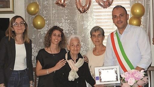 Osilo in festa per i cent'anni di Giovanna Maria Nonna La Nuova Sardegna