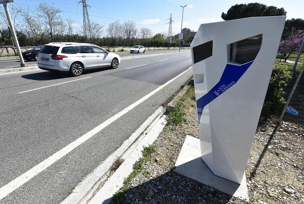Livorno, ecco gli autovelox alle porte della città: stangano “h24” in ...