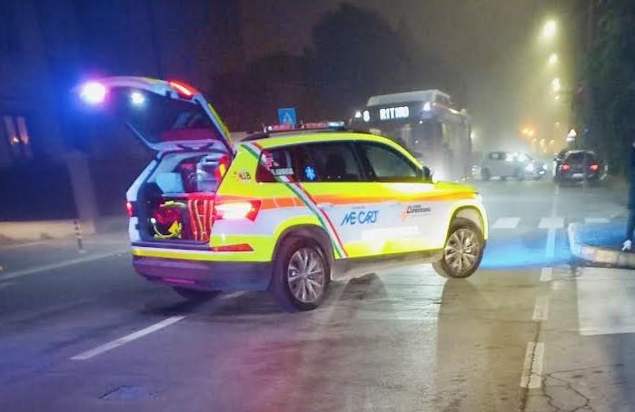 Investita mentre attraversa la strada: è morta la 71enne - Gazzetta di ...