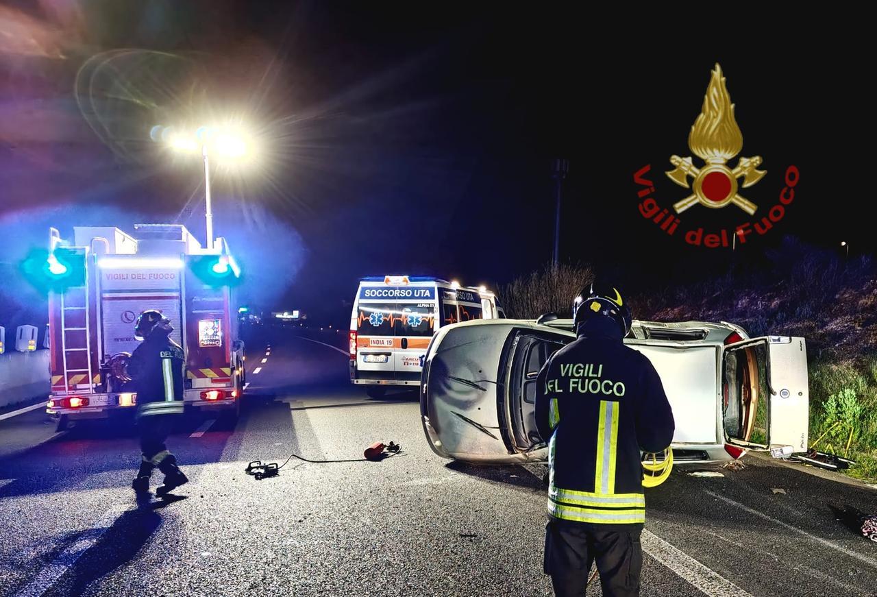 Incidente stradale Sestu-Sassari sulla 131: cinque feriti, due in ...