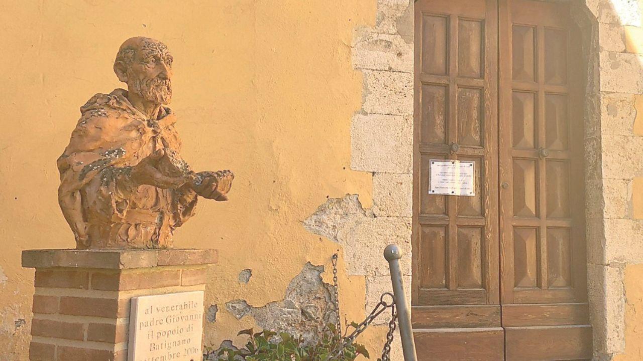 Batignano, il paese in Toscana dove dodici preti hanno già lasciato la ...