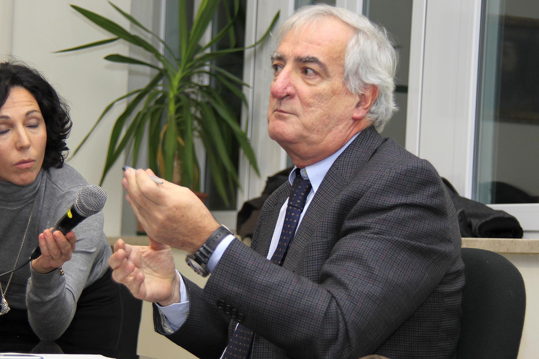 Corvo Del Policlinico Il Giudice Proscioglie Il Professor Federico 