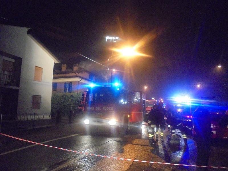 Cesena Auto A Fuoco Nella Notte In Via Fattiboni