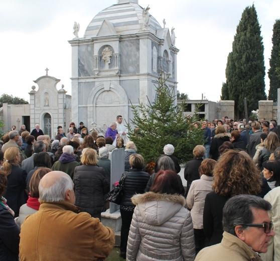 Giorno dei morti, cerimonia toccante - La Nuova Sardegna
