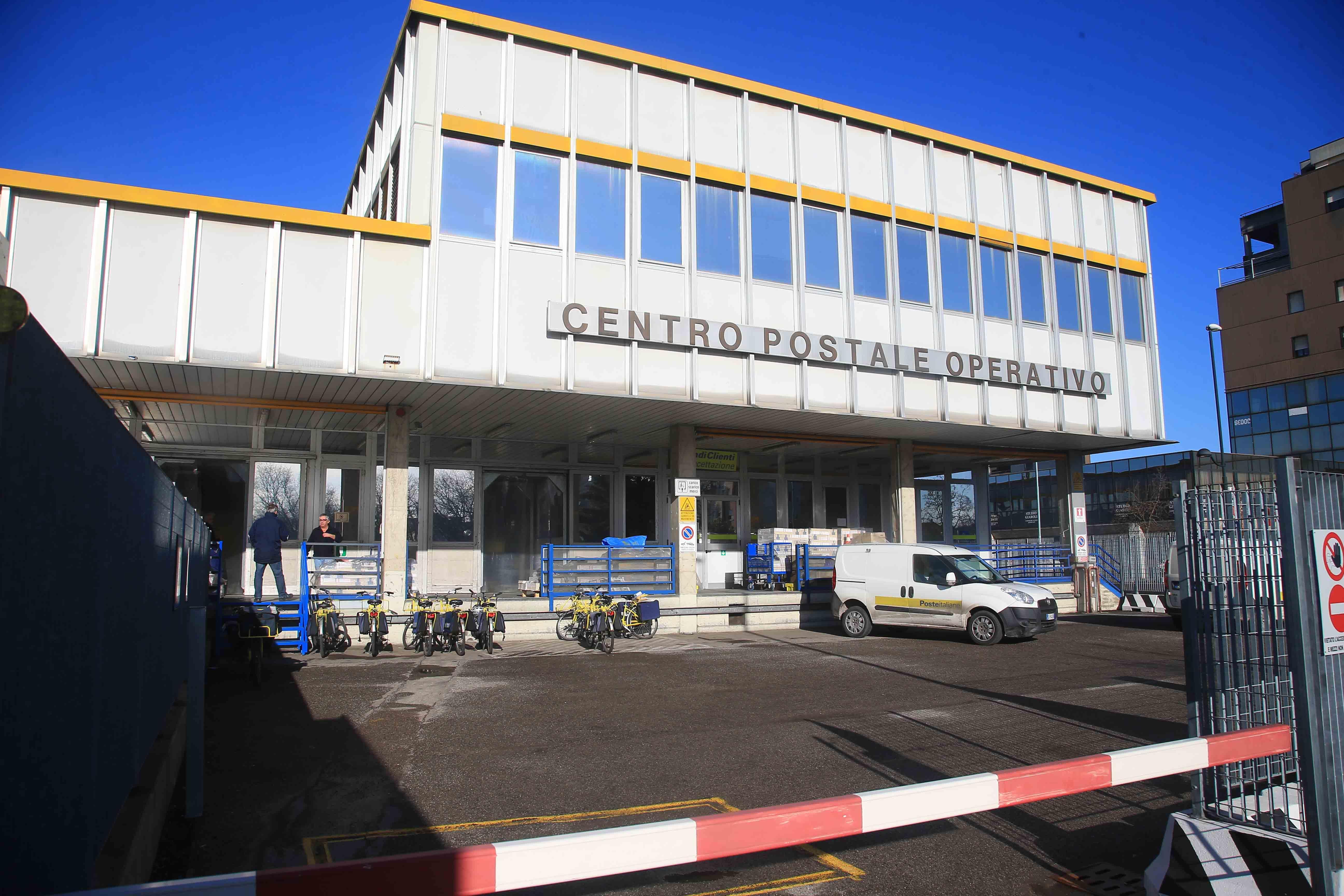 Terzo furto al Centro Postale Operativo di via Picard - Gazzetta di Reggio