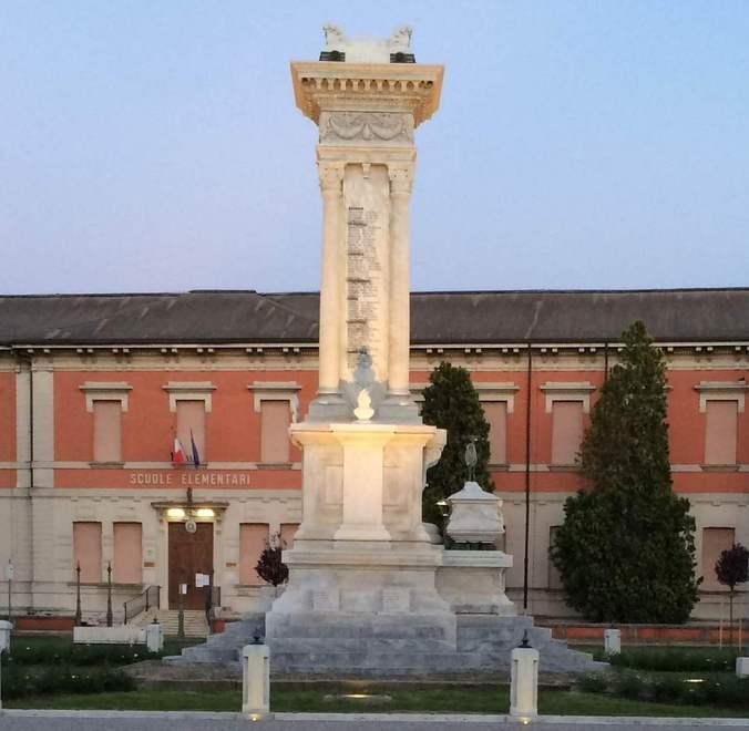 Completato il restauro del monumento ai Caduti - La Nuova Ferrara