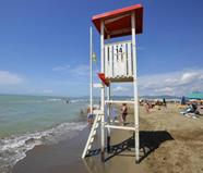 26 Torrette Di Salvataggio Per Una Spiaggia Pi Sicura Il Tirreno