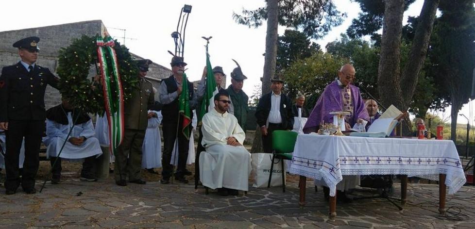 Omaggio ai caduti in guerra e alle vittime del terremoto La Nuova Sardegna