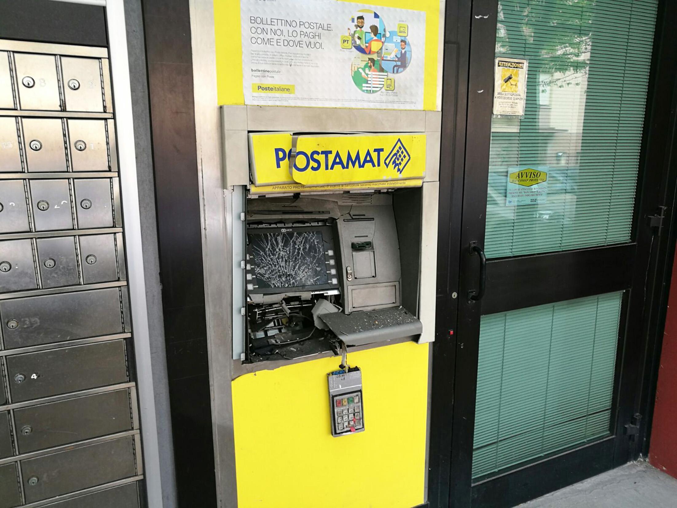 Tentano di far esplodere il alle Poste di Modena Gazzetta di