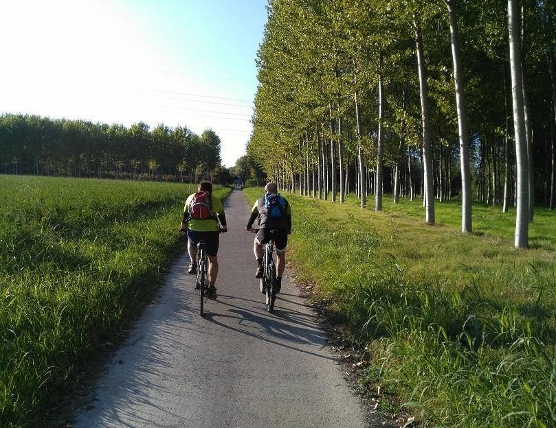 Casse Del Secchia In Bici Ai Laghetti Passando Sul Ponte Ma Senza 