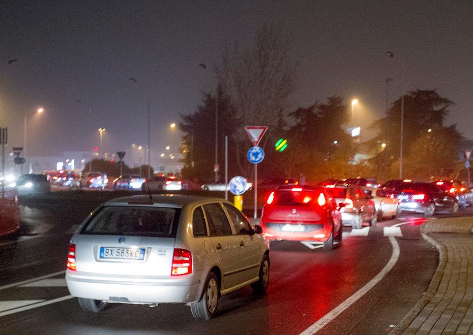 Modena, lunghe code in via Emilia ovest, l'assessore «Viabilità, pronti ad intervenire Modena, lunghe code in via Emilia ovest, l'assessore «Viabilità, pronti ad intervenire