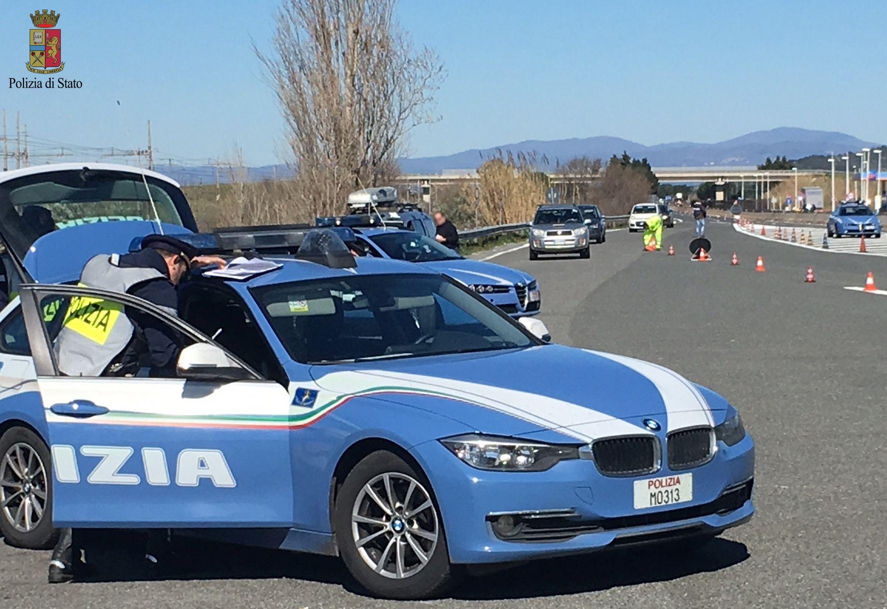 Contromano sull'Aurelia con l'Ape 50, maxi