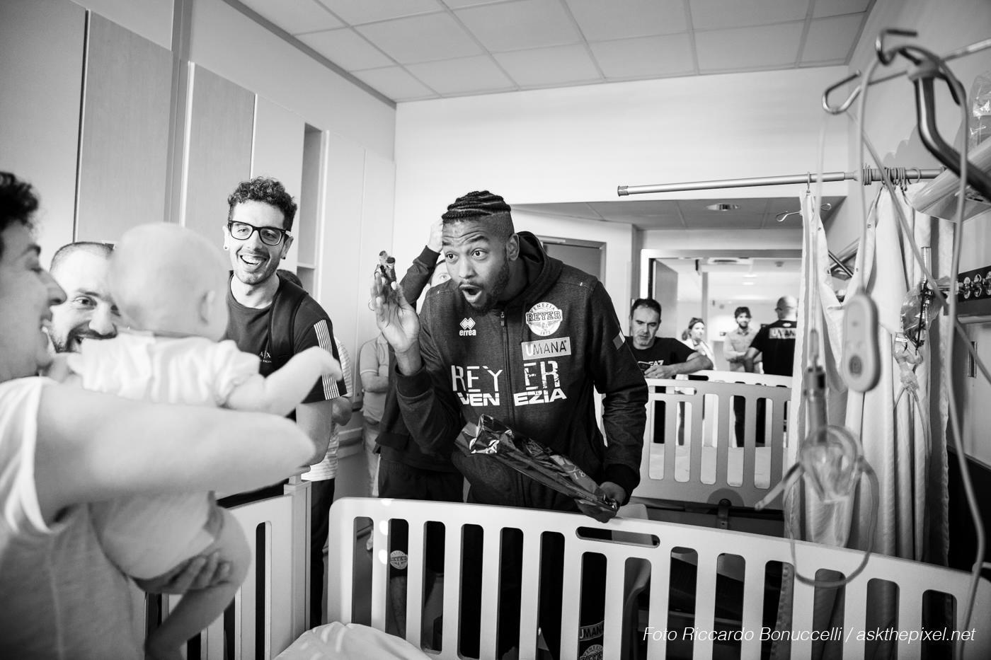 Photo: iltirreno.it Basketball Stars Bring Smiles to Children's Ward at San Luca Hospital in Lucca