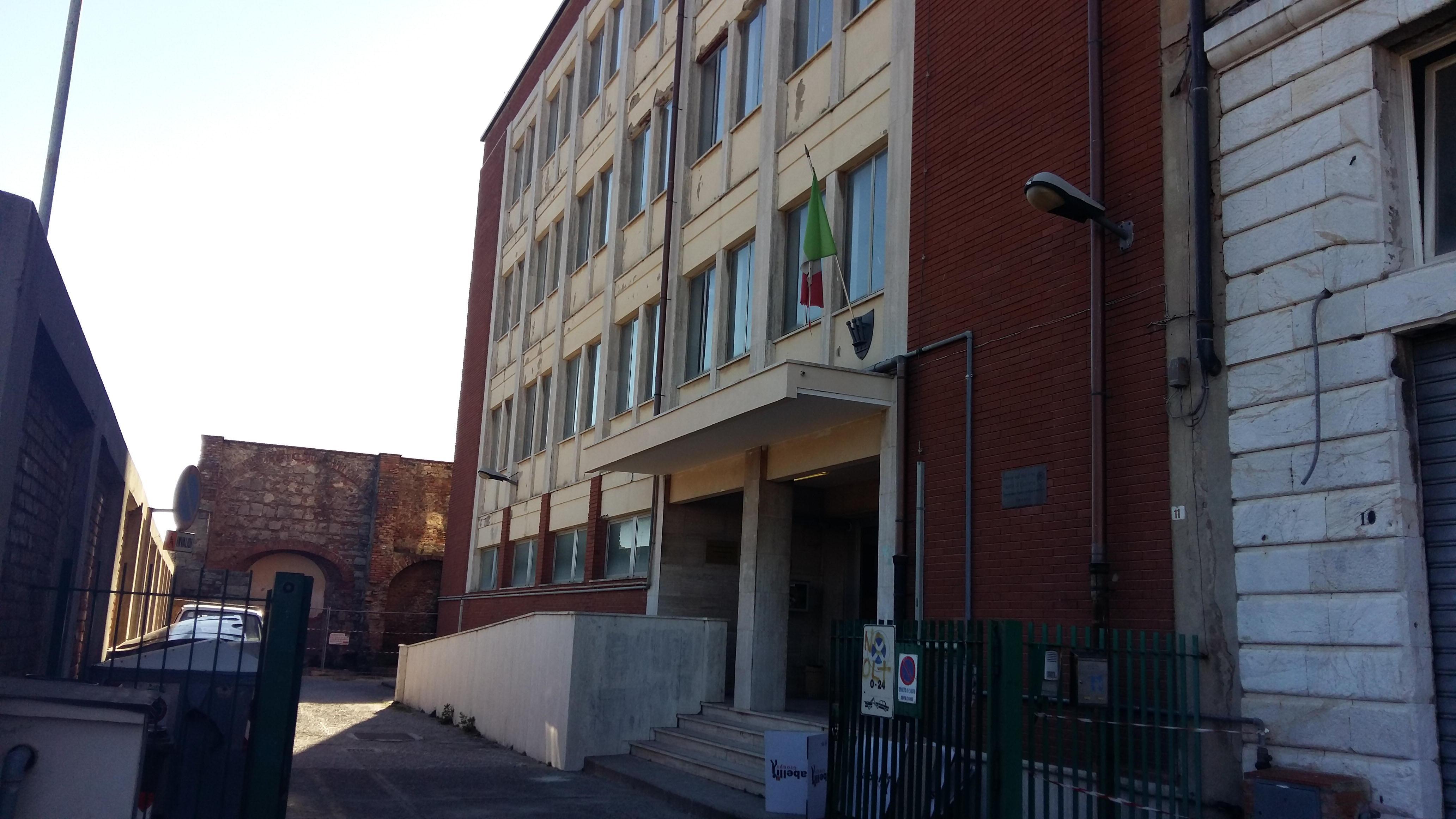 Liceo Enriques nel caos da lunedì 7 gennaio via con i doppi turni Il Tirreno Liceo Enriques nel caos da lunedì 7 gennaio via con i doppi turni Il Tirreno