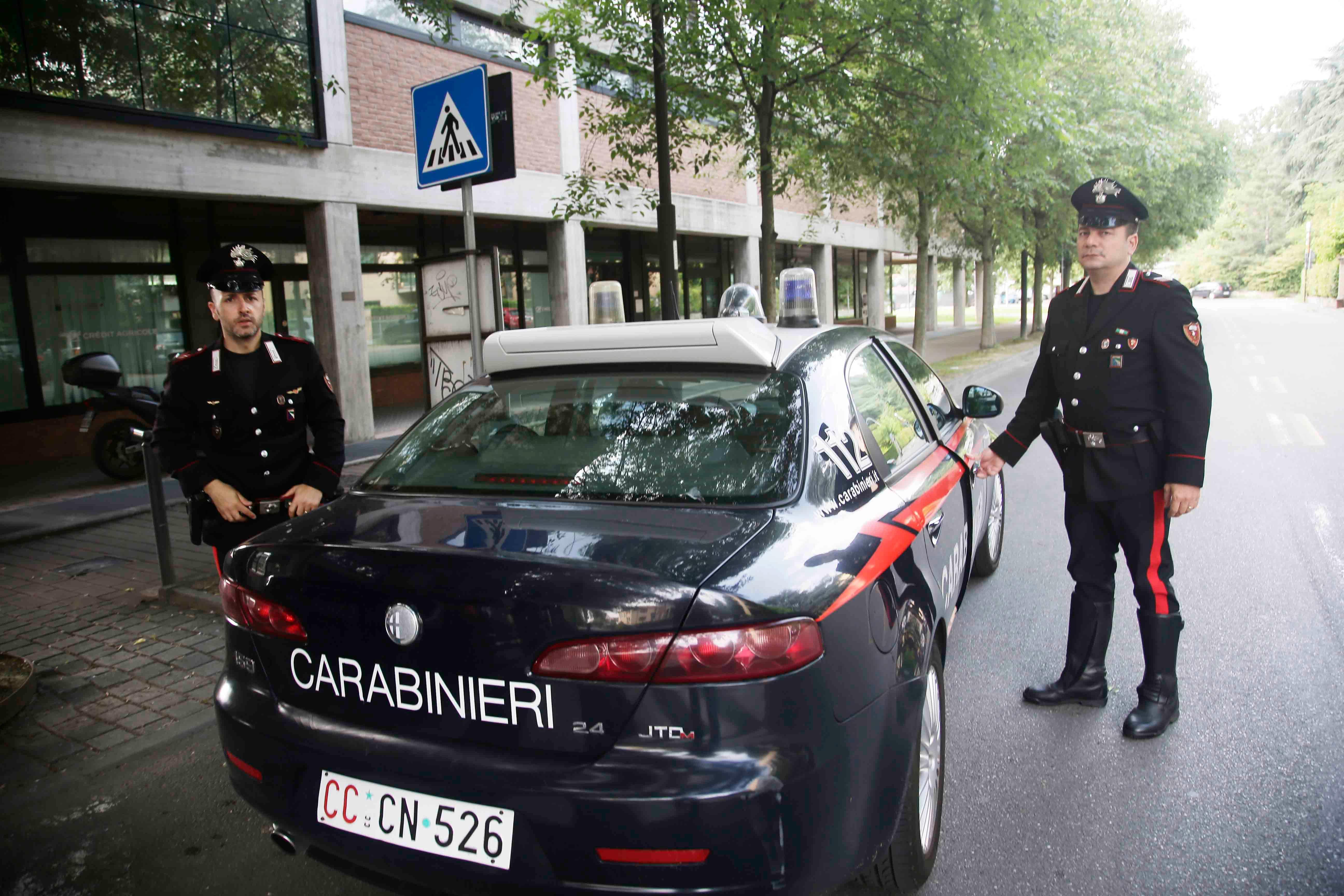  Vieni A Fare Sesso Con Me Ma Gli Ruba L orologio Da 5mila Euro 