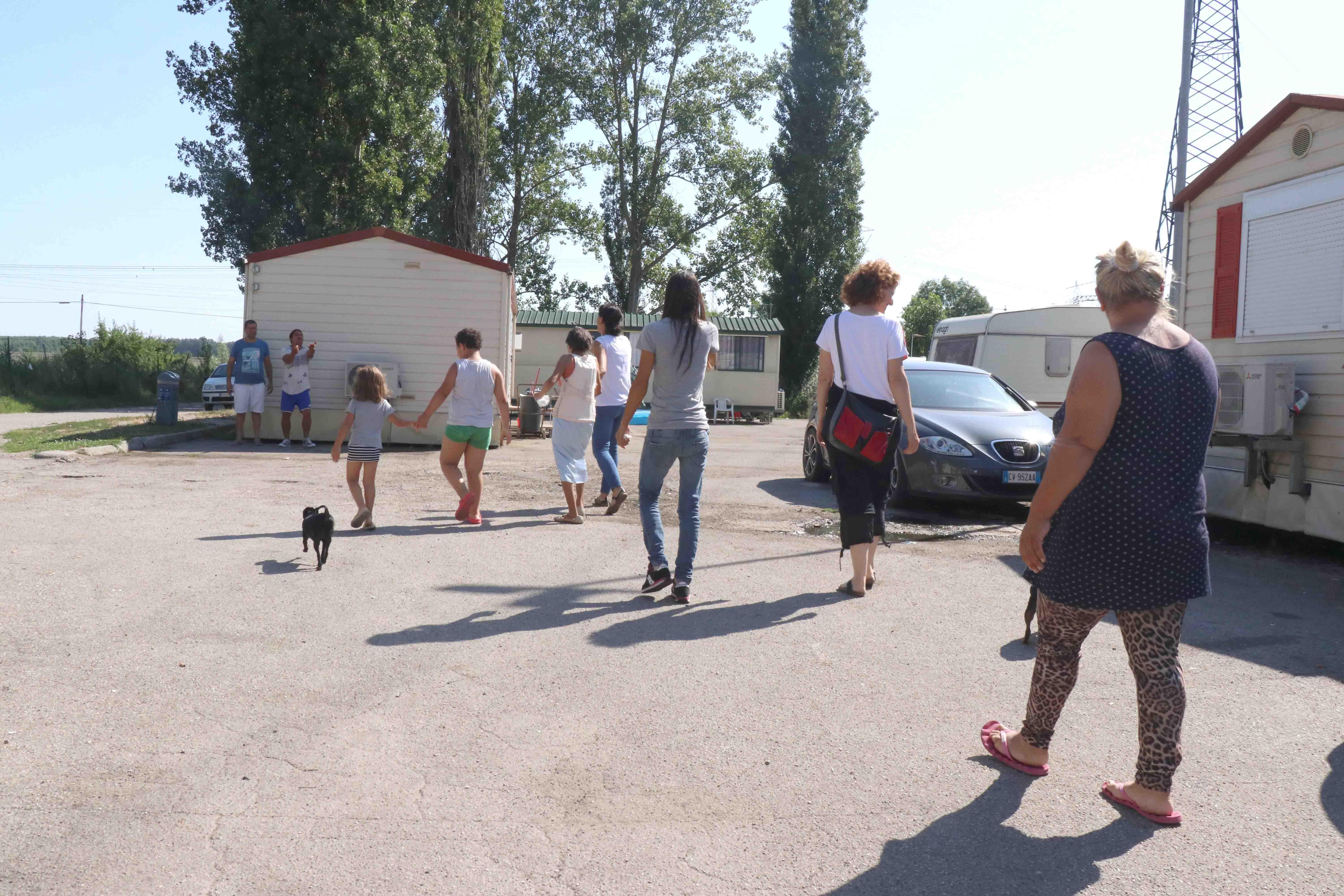Campo Nomadi L ultimo Appello I Volontari Serve Pi Tempo La Nuova 