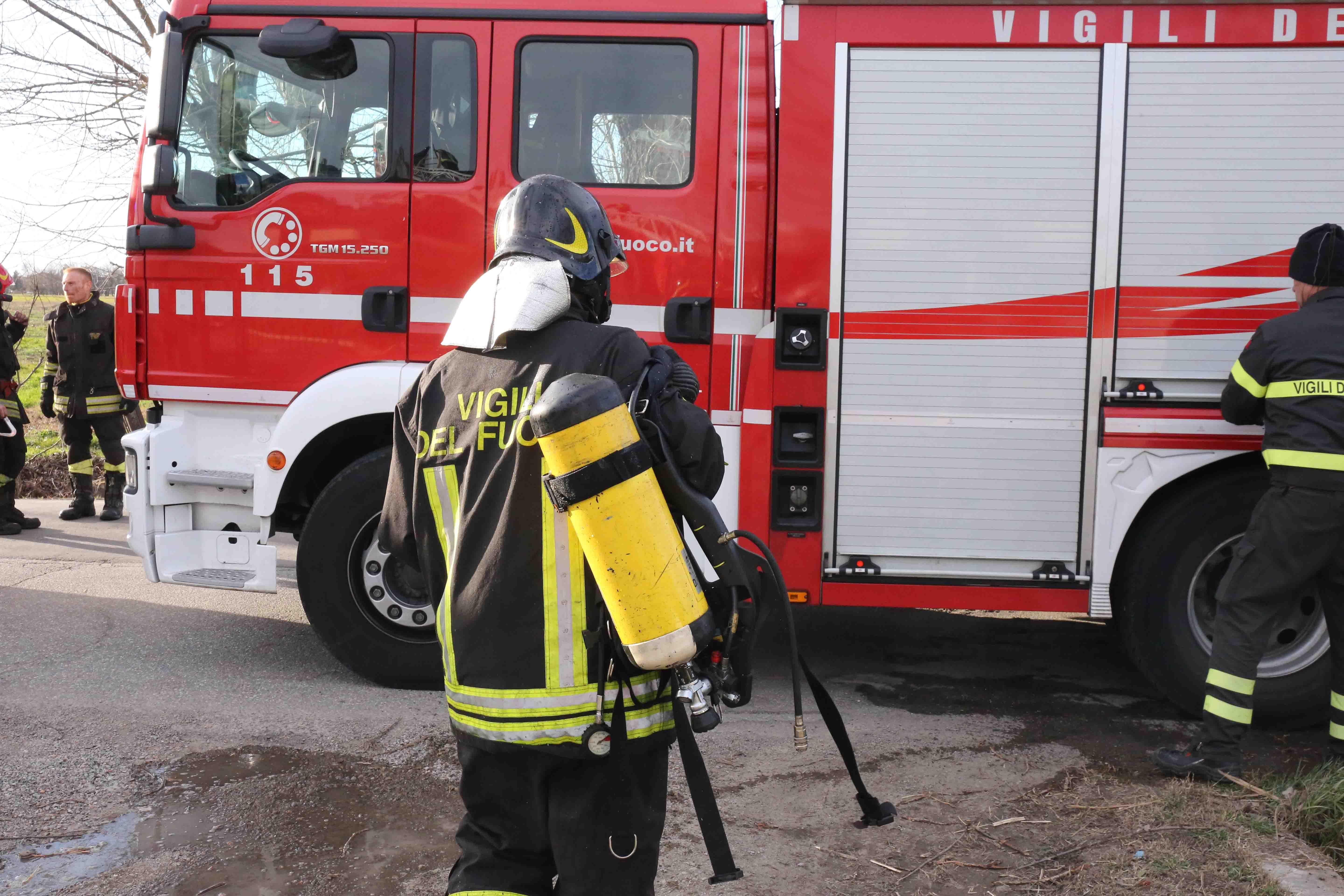 Vigile del fuoco reggiano contagiato: «Non lamentatevi delle ...