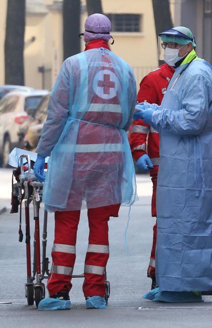 Mille Contagiati Nella Nostra Provincia Dodici Nuovi Morti Per Il 