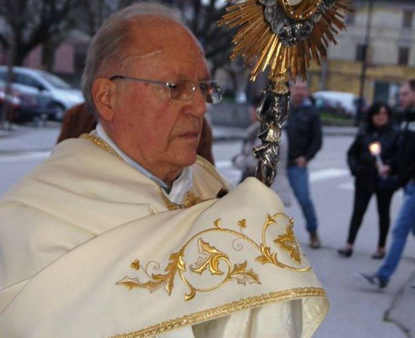 Addio a don Albino XII Morelli in lutto per il suo sacerdote La Nuova