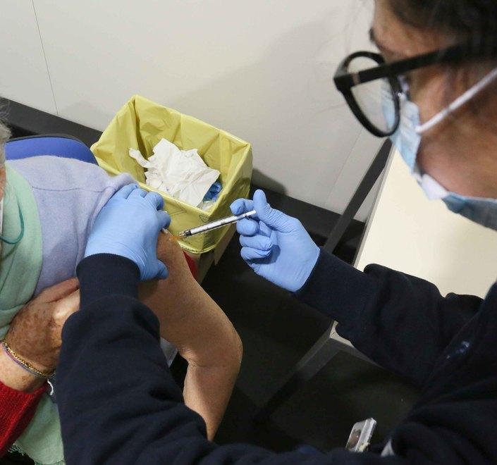Vaccini Mille Insegnanti Mancano All appello Dovranno Aspettare 