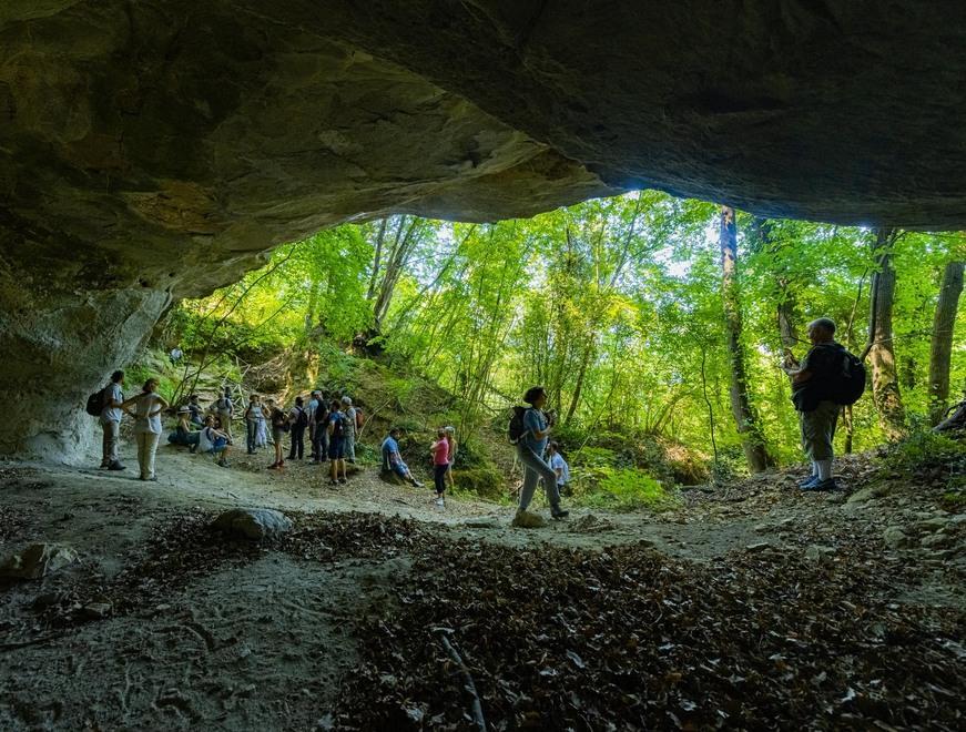 Lungo Le Vie Cave Degli Etruschi Camminare Immersi Fra Storia E Natura 