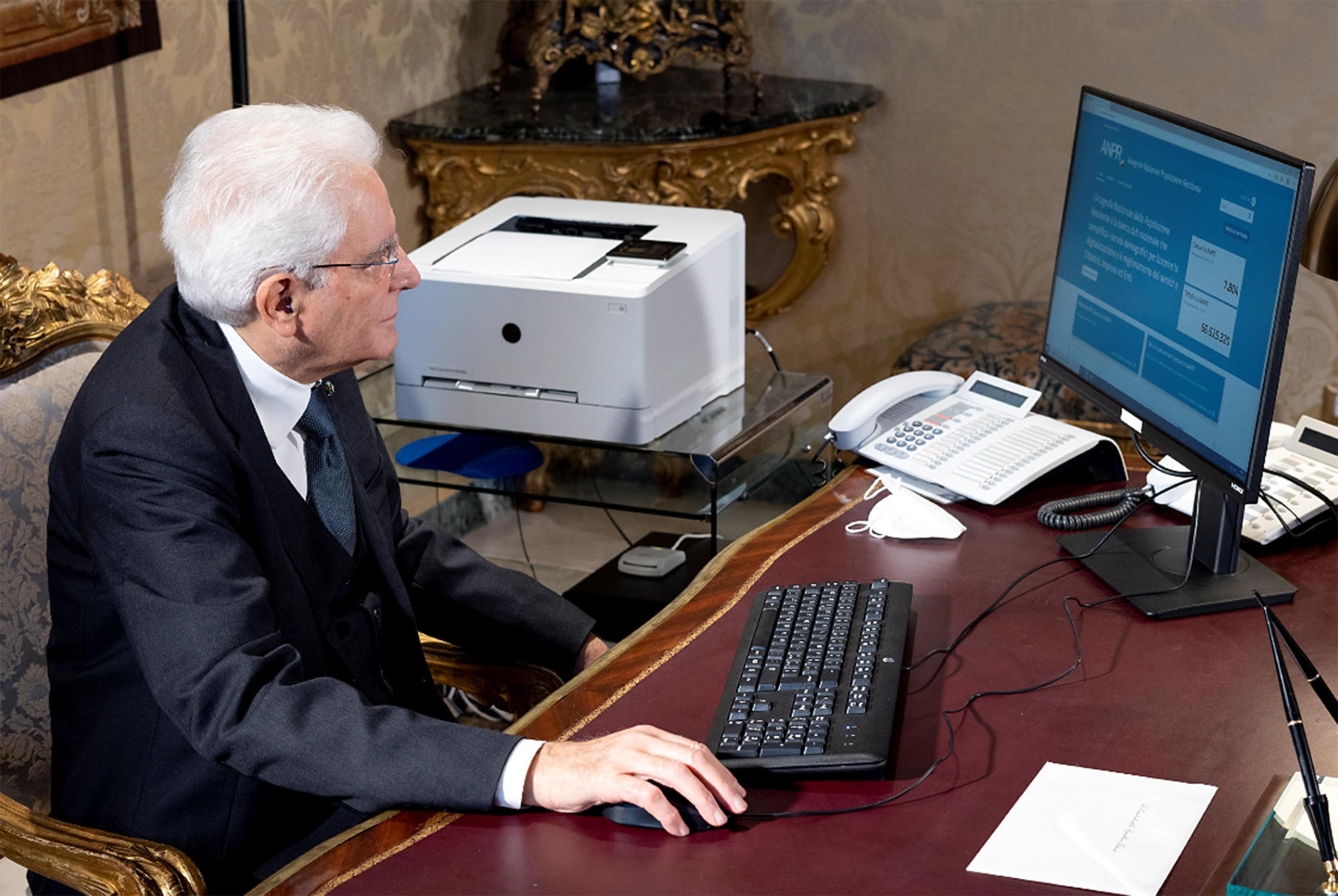 Anagrafe Digitale Ora 14 Certificati Sono Scaricabili Da Casa Gratis 