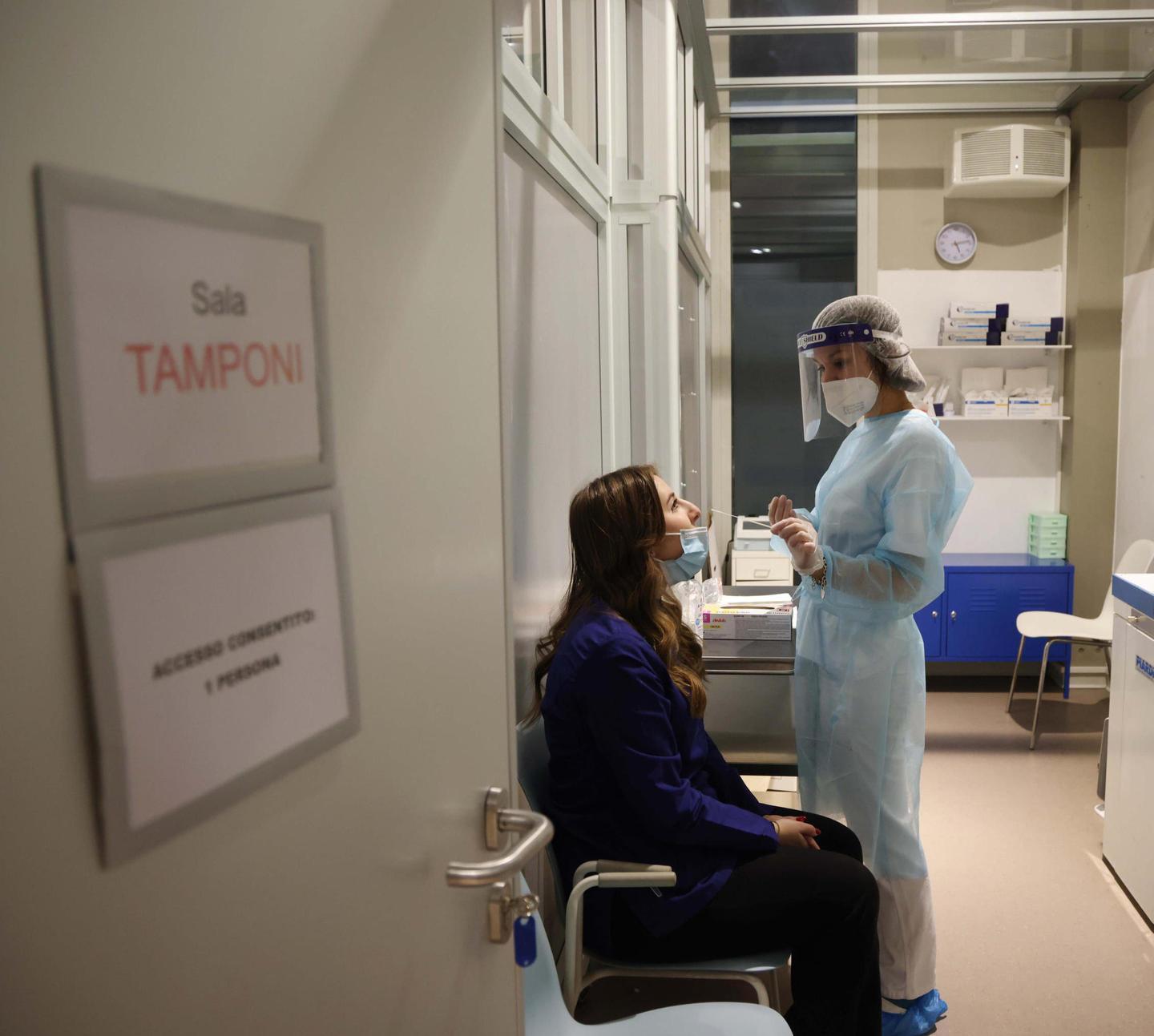 Caccia al tampone rapido le farmacie non hanno scorte La Nuova Sardegna