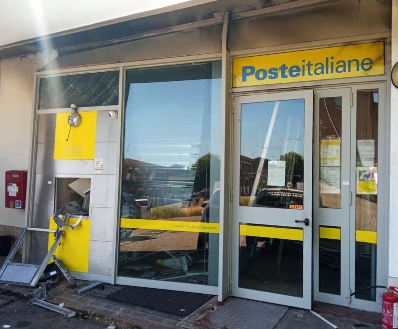 Limidi, fanno esplodere il delle Poste Gazzetta di Modena