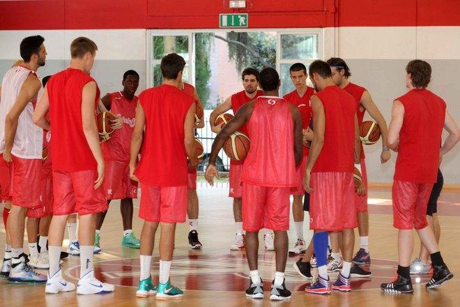 Basket Tanto Calore Per La Grissin Bon A Festa Reggio Gazzetta Di Reggio